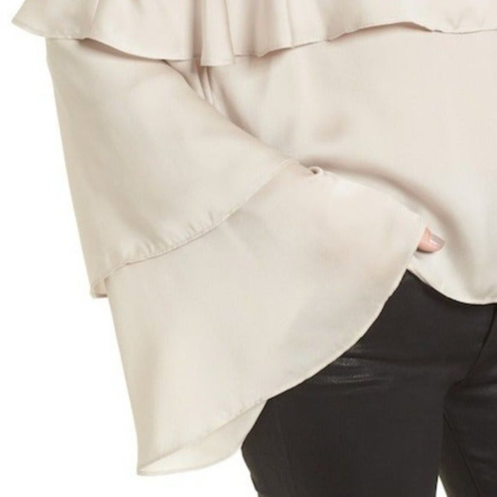 💕SALE💕 Leith Off the Shoulder Ruffle Top - Picture 5 of 9